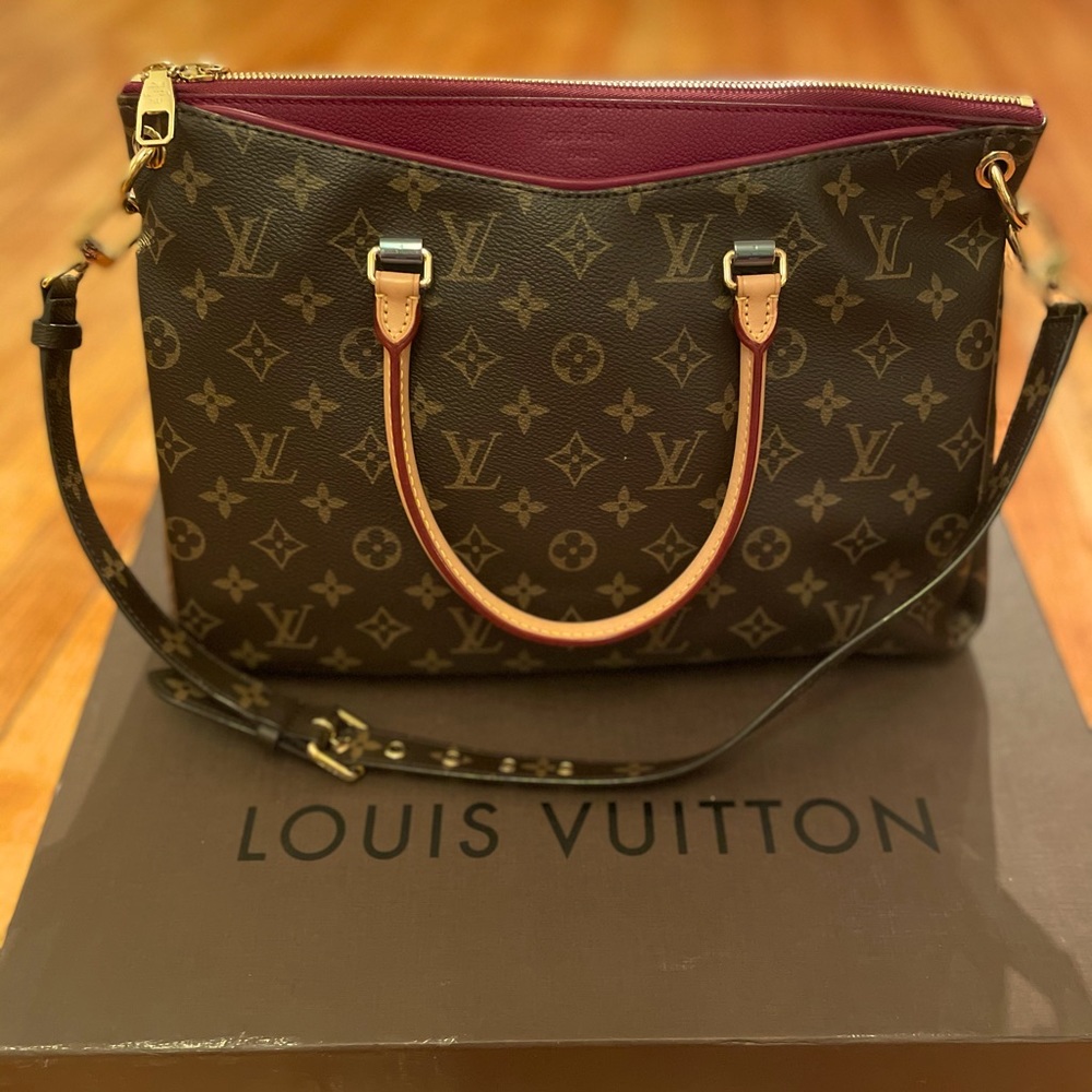 Louis Vuitton Pallas MM (Aurore)